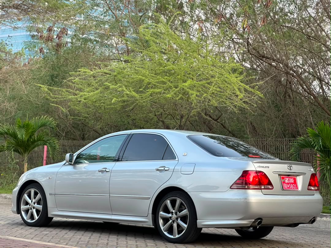 TOYOTA CROWN ATHLETE thumbnail 6